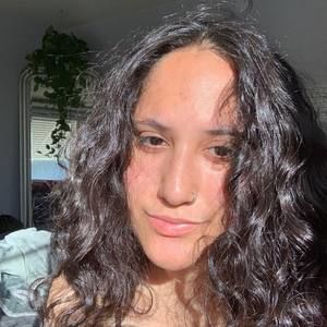 Meet your Posher, Alexis